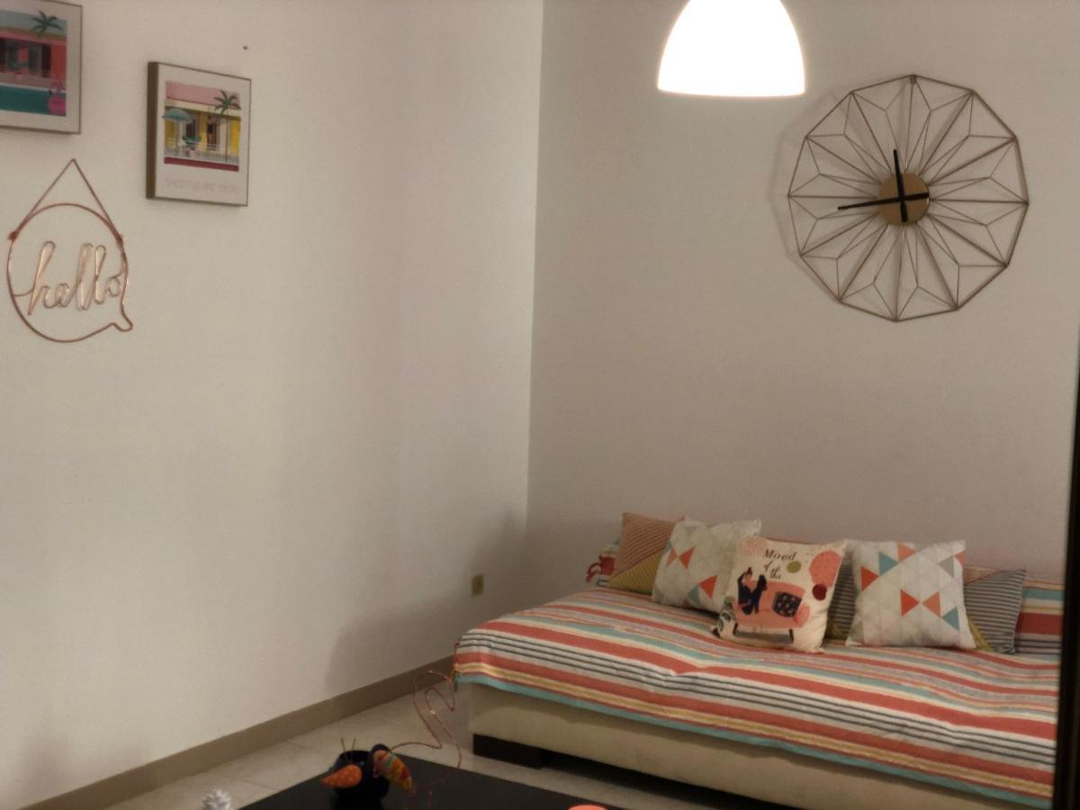 Casa Vacanze Filippa 巴莱斯特拉泰 外观 照片