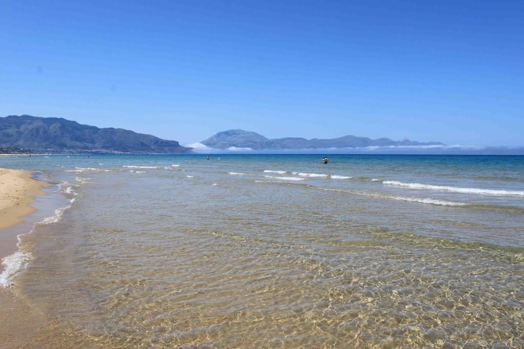 Casa Vacanze Filippa 巴莱斯特拉泰 客房 照片